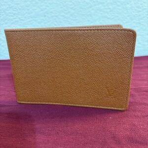 Louis Vuitton Elegant Tan Leather Wallet size cardholder